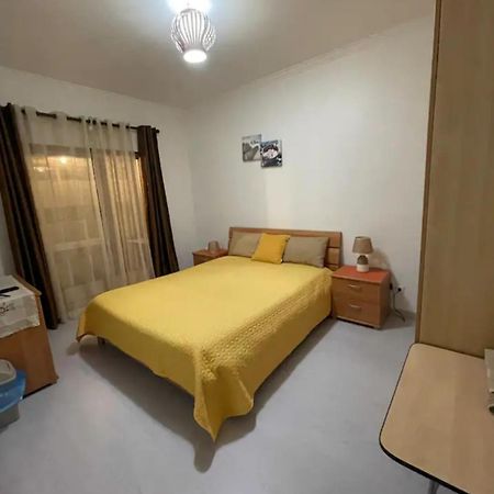 Apartamento Quarto Calmo E Acolhedor Almada Exterior foto