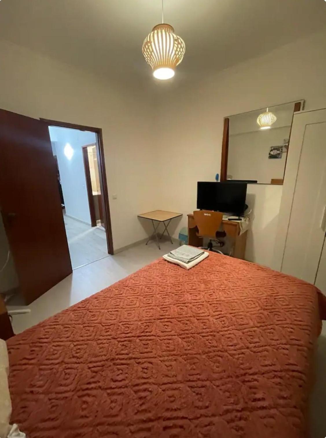 Apartamento Quarto Calmo E Acolhedor Almada Exterior foto