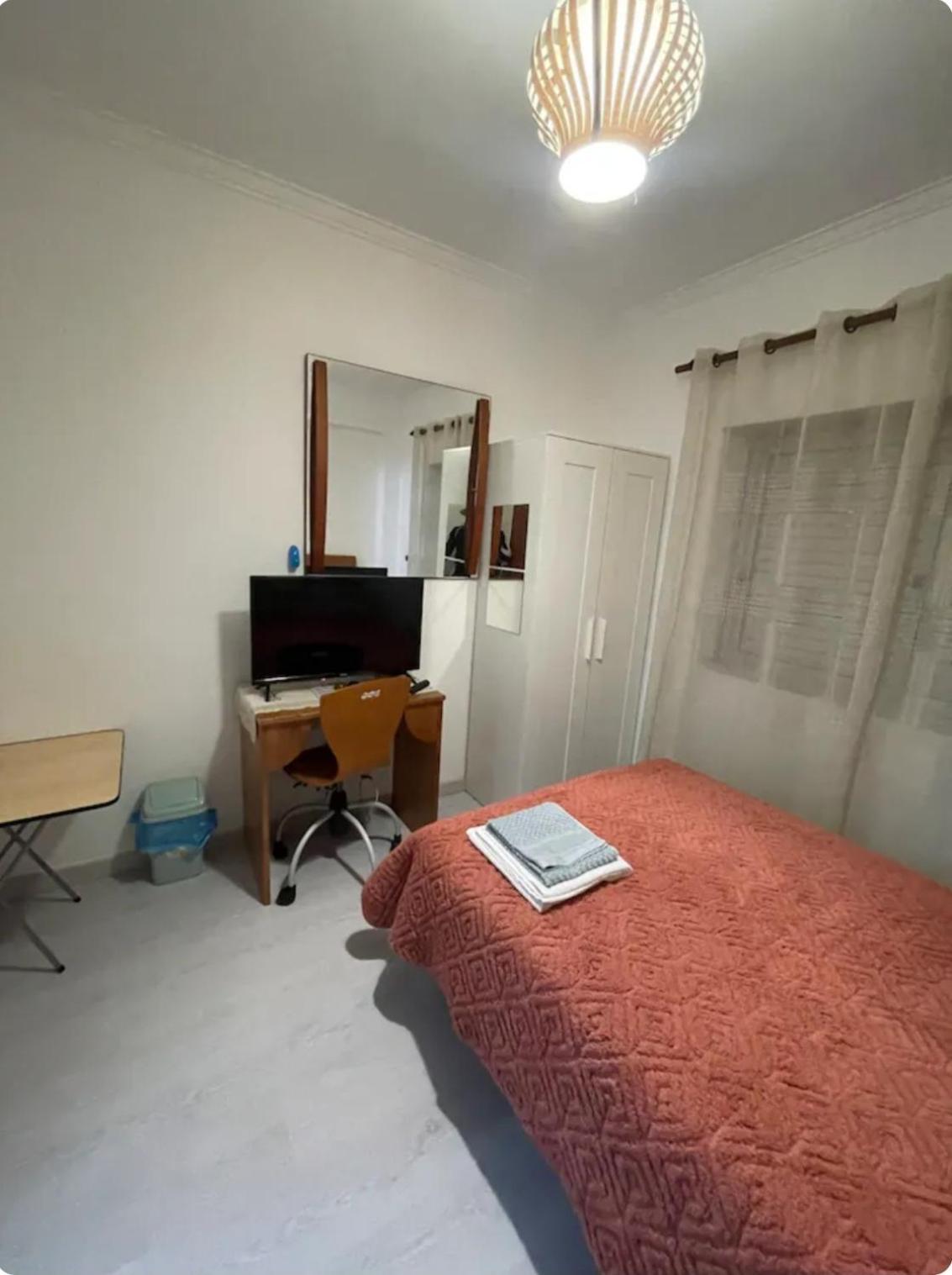 Apartamento Quarto Calmo E Acolhedor Almada Exterior foto